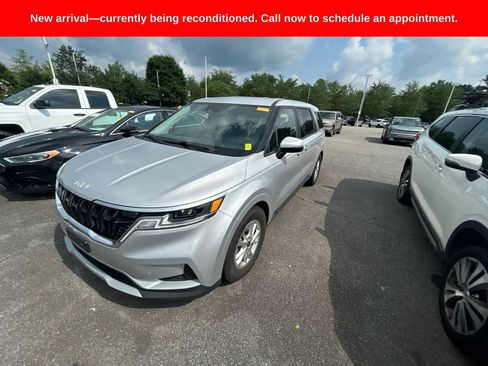 Used 2022 Kia Carnival LX FWD image 14