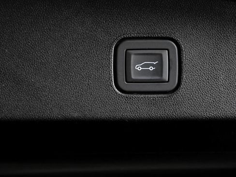 New 2025 Cadillac Lyriq Sport image 25