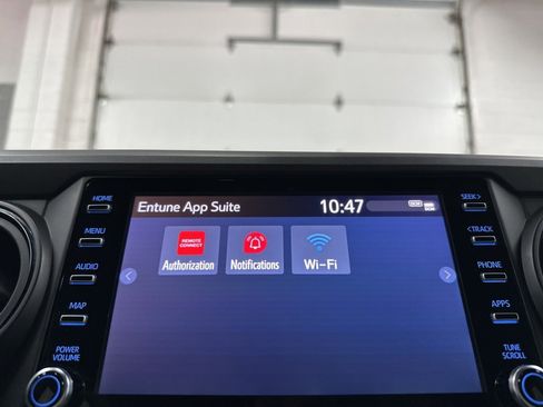 Used 2021 Toyota Tacoma TRD Off-Road image 32