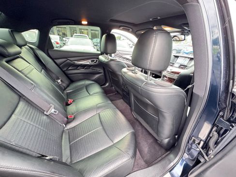 Used 2016 INFINITI Q70 3.7 w/ Sport Package image 31