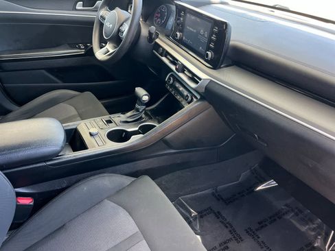 Used 2022 Kia K5 LXS FWD image 16