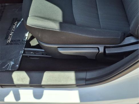 Used 2024 Nissan Sentra SV FWD image 20
