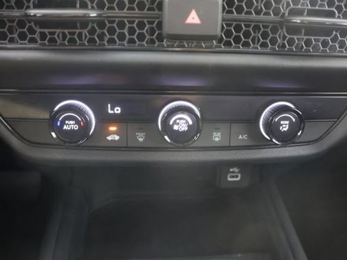 Used 2023 Honda HR-V LX image 15