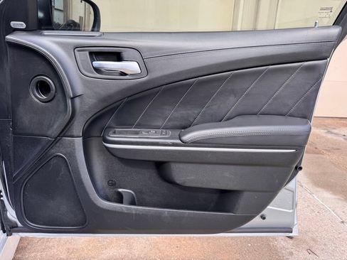 Used 2022 Dodge Charger R/T w/ Plus Group RWD image 19