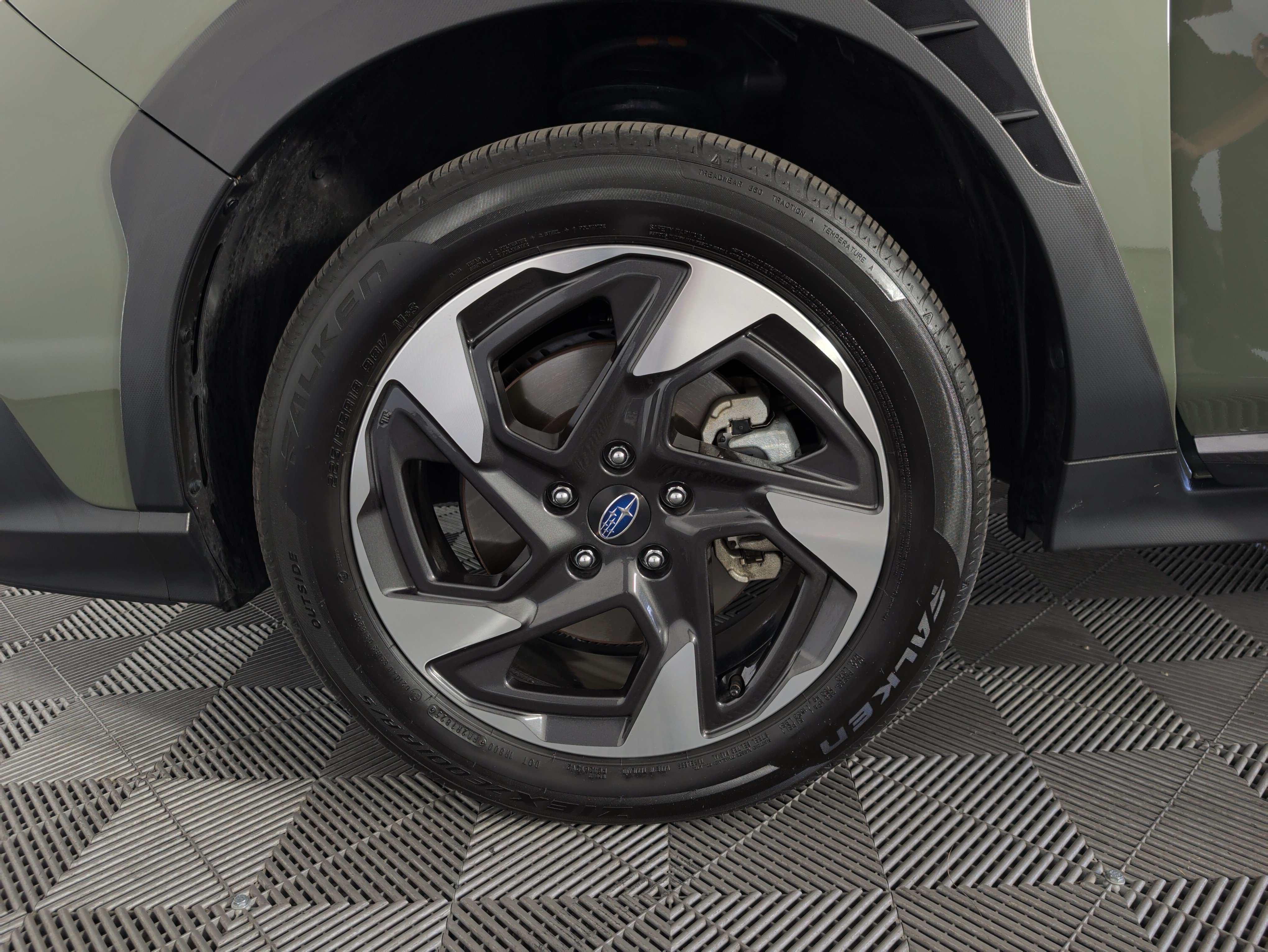 Used 2025 Subaru Crosstrek 2.5i Limited w/ Crosstrek Mirror Package AWD/4WD image 11