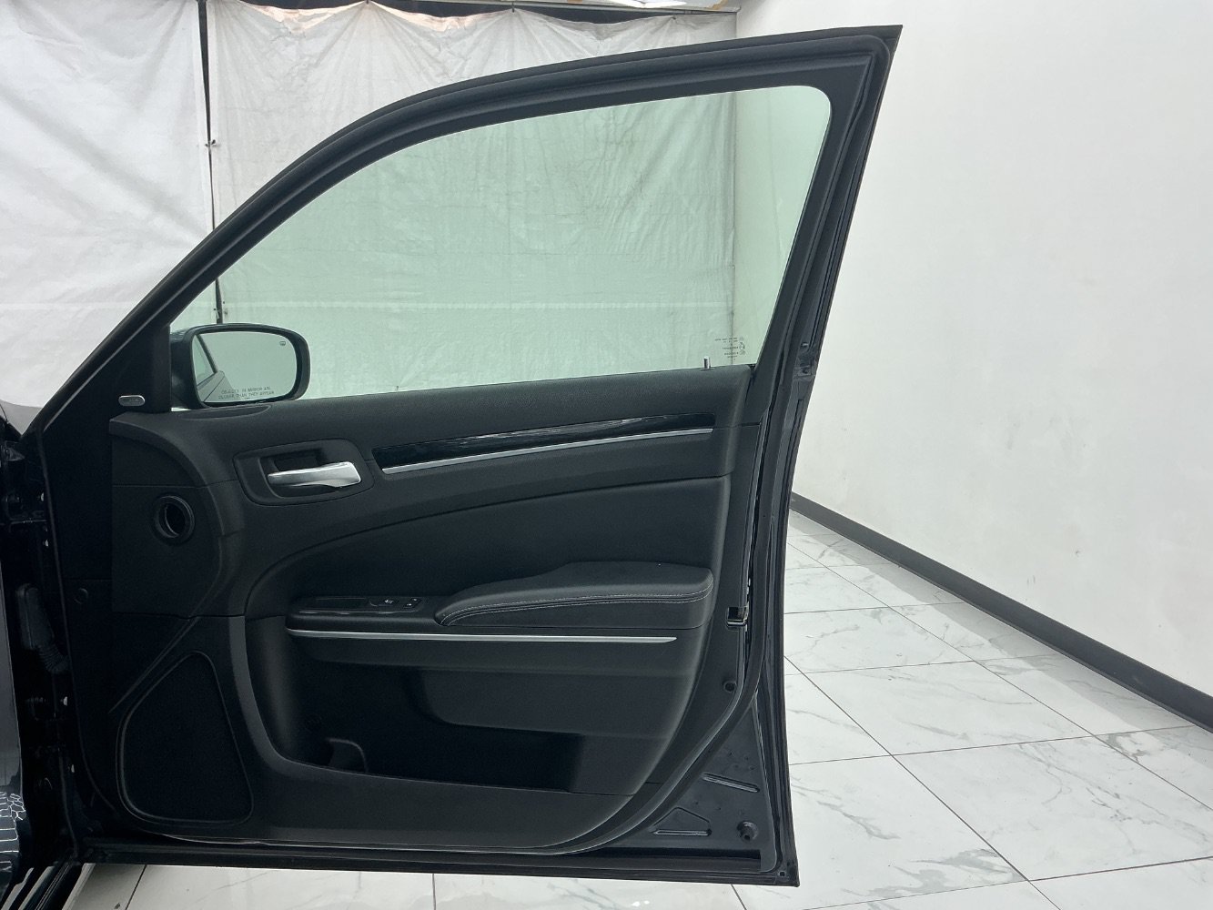 Used 2019 Chrysler 300 S AWD/4WD image 19