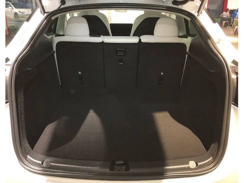 Used 2024 Tesla Model Y Long Range image 13