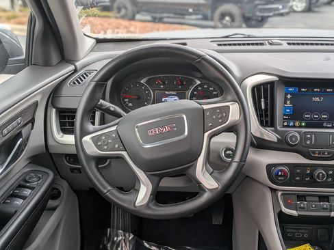 Used 2023 GMC Terrain SLT image 20