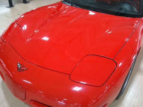 Used 2000 Chevrolet Corvette Coupe w/ Roof Pkg image 11