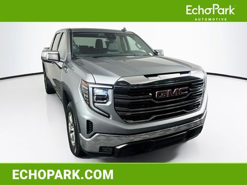 Used 2025 GMC Sierra 1500 SLT RWD image 1
