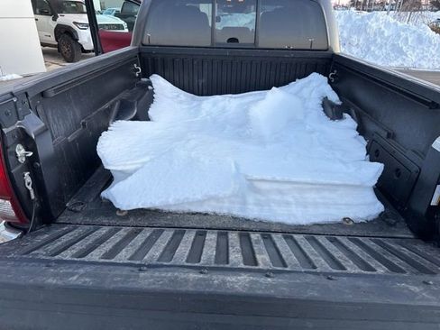 Used 2023 Toyota Tacoma SR image 27