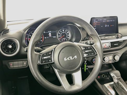 Used 2022 Kia Forte LXS FWD image 18