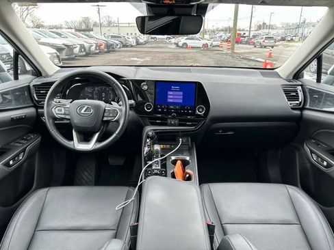 Used 2023 Lexus NX 250 FWD image 17
