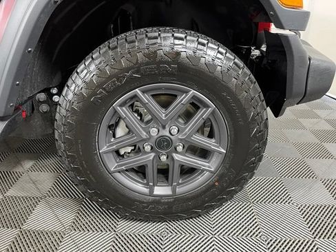 Used 2026 Jeep Wrangler Unlimited Sport AWD/4WD image 9