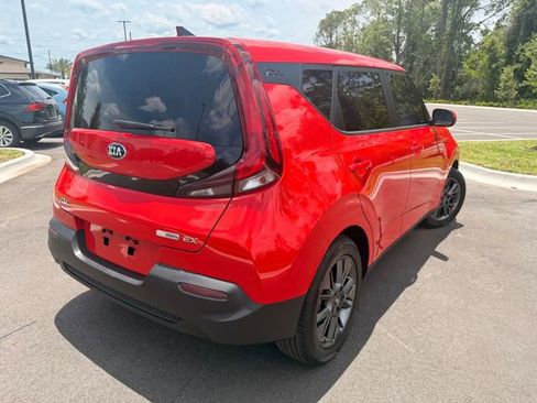 Used 2020 Kia Soul EX FWD image 13