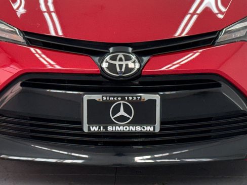 Used 2019 Toyota Corolla LE w/ Carpet Mat Package (TMS) FWD image 19