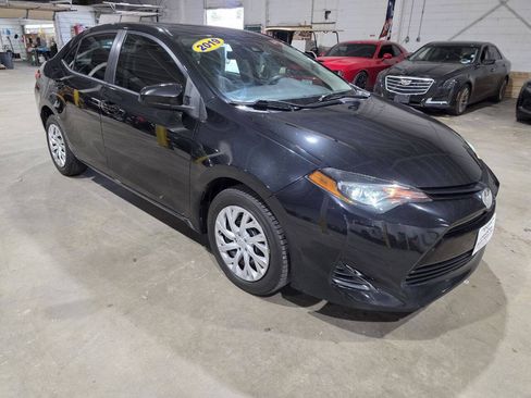 Used 2019 Toyota Corolla LE FWD image 38