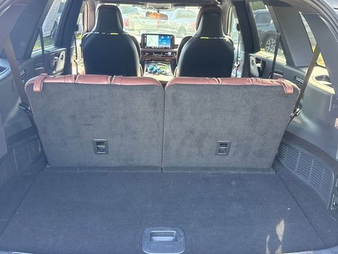Used 2025 Lincoln Aviator Reserve w/ Equipment Group 201A AWD/4WD image 16