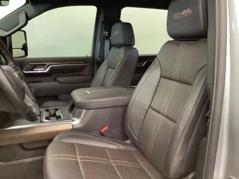 Used 2025 Chevrolet Silverado 2500 High Country w/ High Country Premium Package AWD/4WD image 18