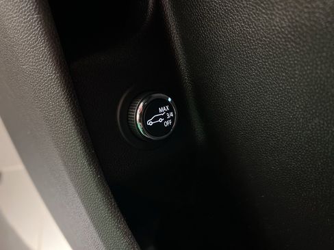 Used 2022 Cadillac XT4 Premium Luxury w/ Safety Alert Package image 26