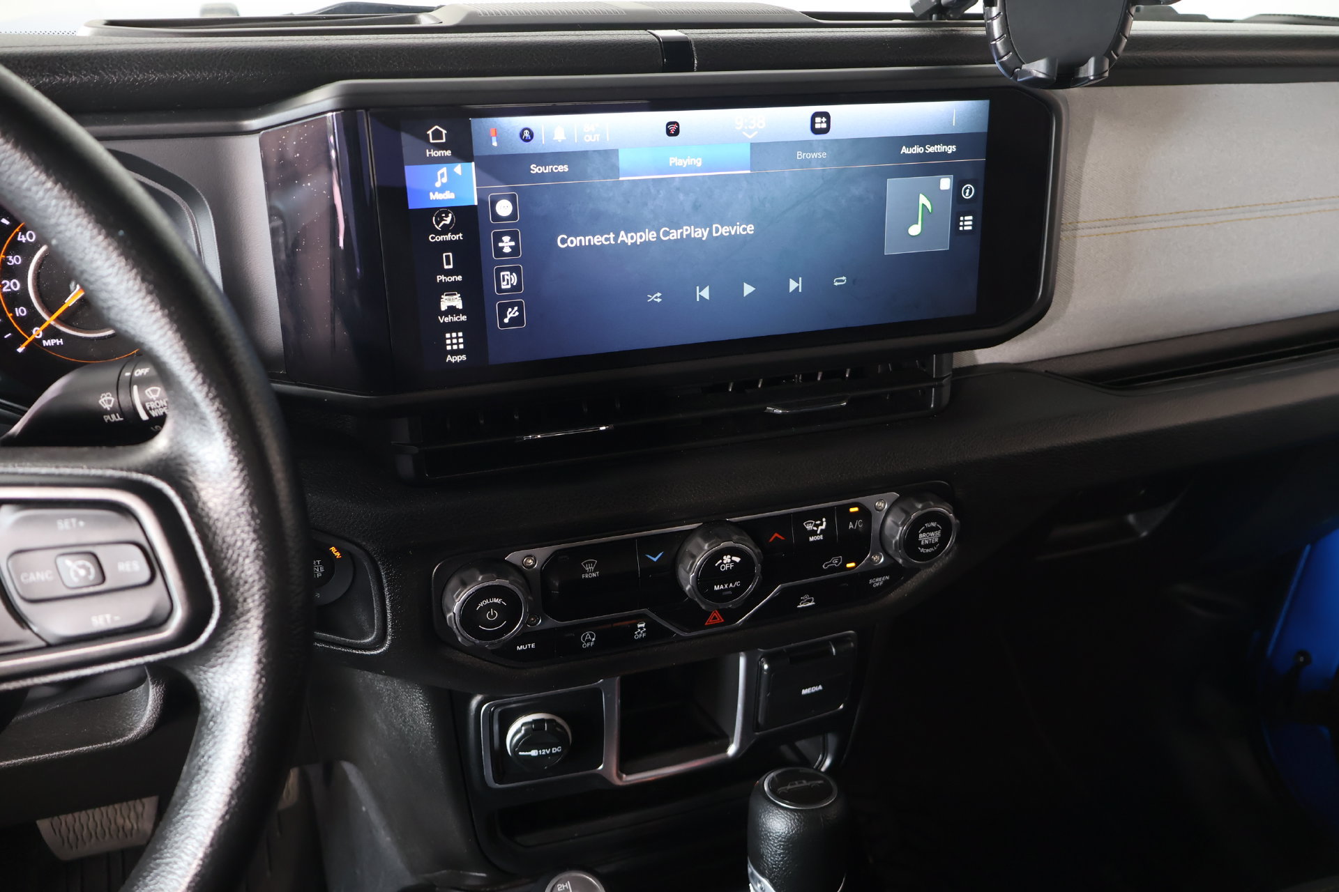 Used 2024 Jeep Gladiator Sport AWD/4WD image 5