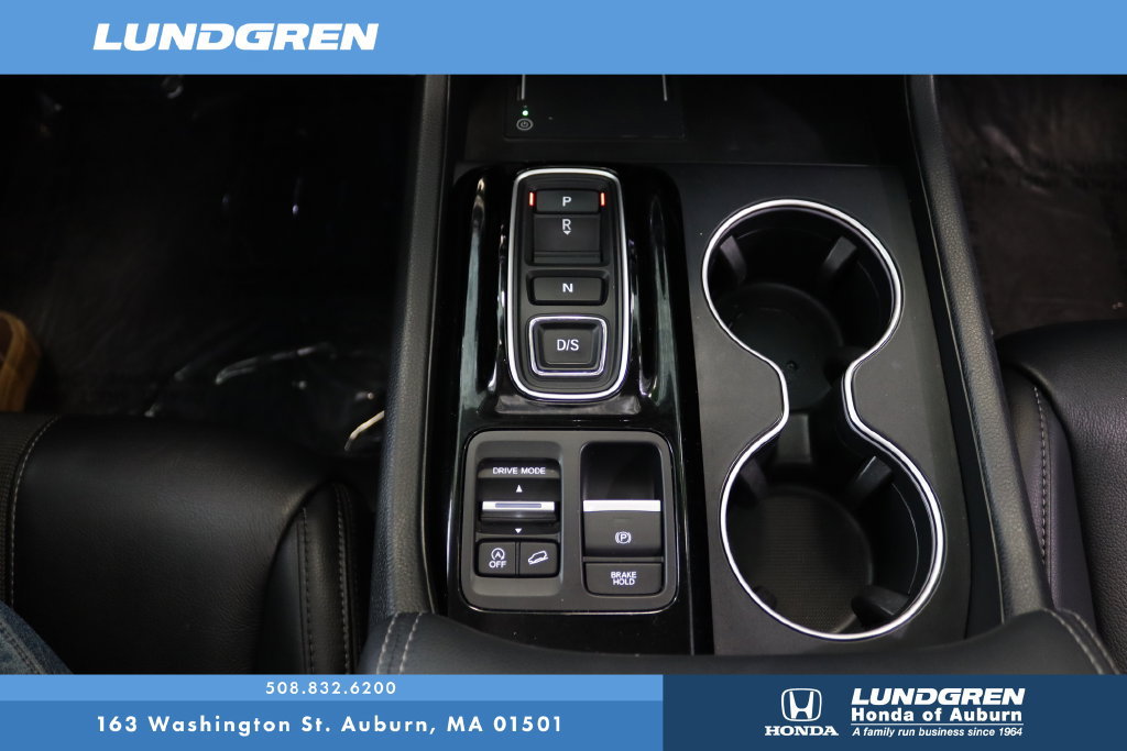 Used 2024 Honda Pilot Touring image 29