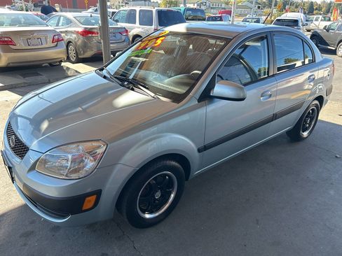 Used 2009 Kia Rio LX image 2