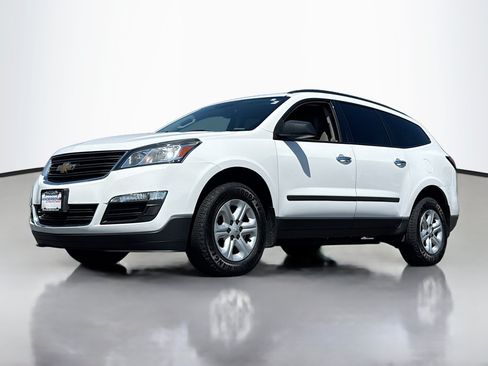 Used 2017 Chevrolet Traverse LS FWD image 12