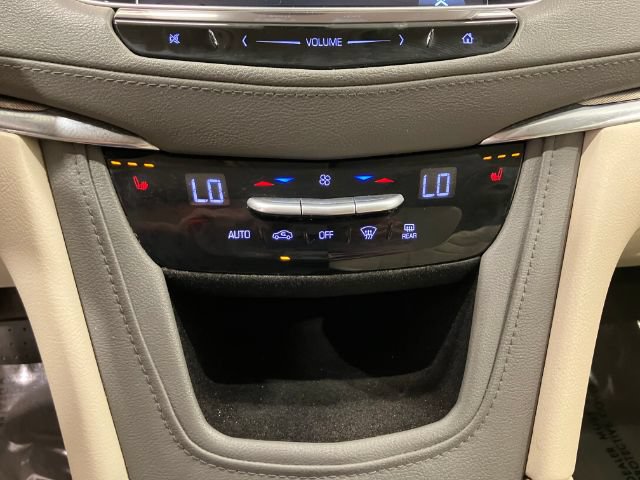 Used 2017 Cadillac XT5 Luxury w/ Driver Awareness Package FWD image 19