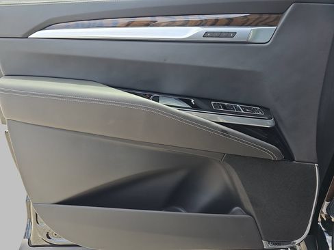 New 2026 Cadillac Escalade Platinum Sport w/ LPO, ONYX Package AWD/4WD image 28