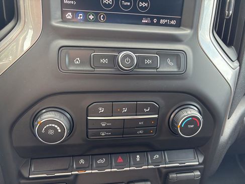 Used 2021 Chevrolet Silverado 1500 Custom image 16