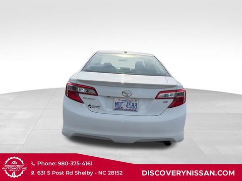 Used 2014 Toyota Camry SE w/ Moonroof Package FWD image 7