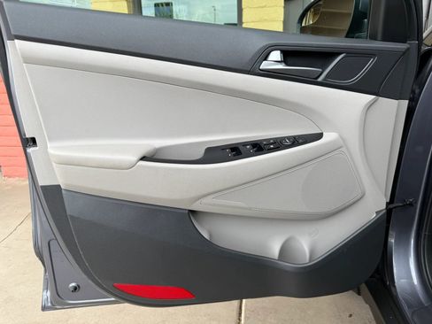 Used 2016 Hyundai Tucson SE w/ Option Group 02 image 17