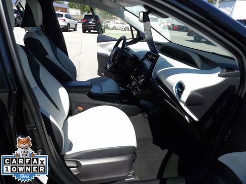 Used 2022 Toyota Prius XLE FWD image 38
