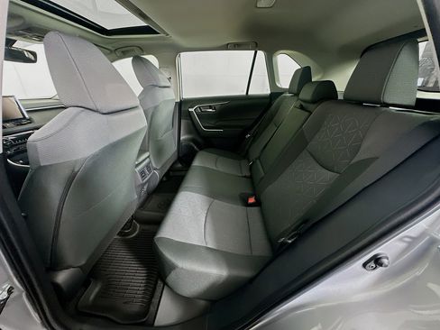 Used 2025 Toyota RAV4 XLE w/ Convenience Package image 28
