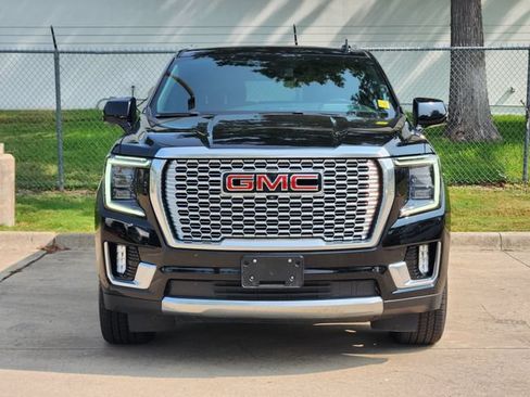 Used 2023 GMC Yukon XL Denali w/ LPO, Floor Liner Package AWD/4WD image 2
