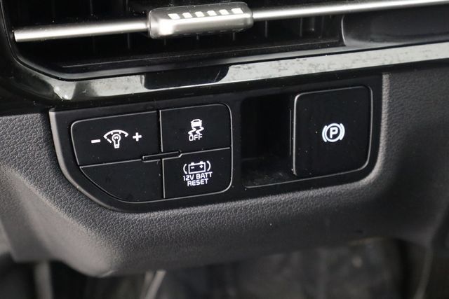 Used 2026 Kia Sportage LX FWD image 21