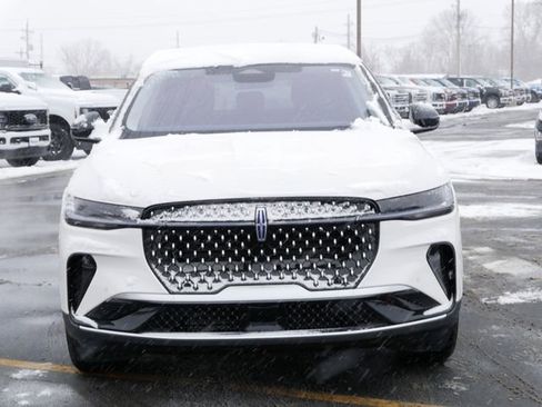 New 2026 Lincoln Nautilus Premier image 2