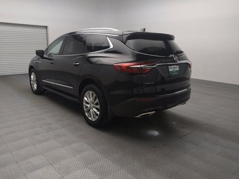 Used 2018 Buick Enclave Premium w/ LPO, Luxury Package image 5