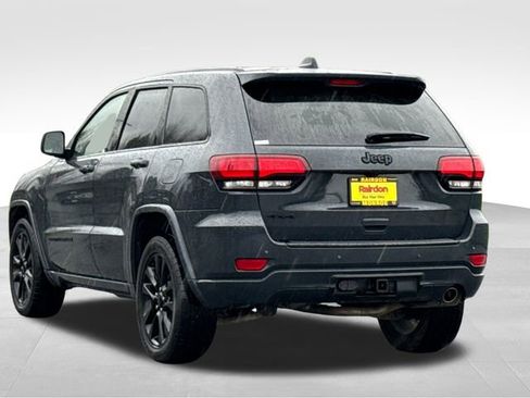 Used 2018 Jeep Grand Cherokee Altitude image 9