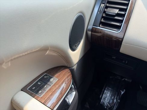 Used 2014 Land Rover Range Rover Sport HSE AWD/4WD image 19