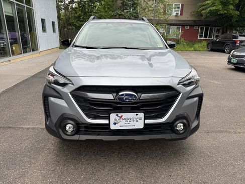 Used 2024 Subaru Outback Premium AWD/4WD image 8