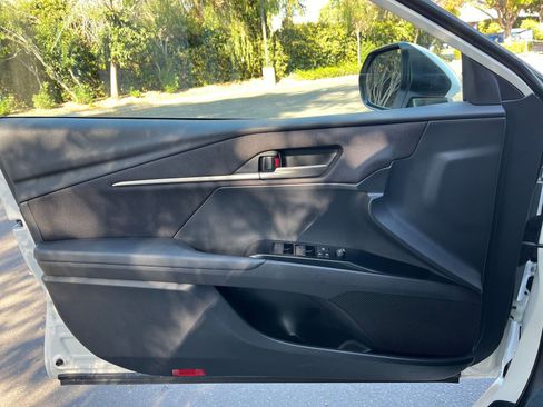 Used 2025 Toyota Camry LE image 20