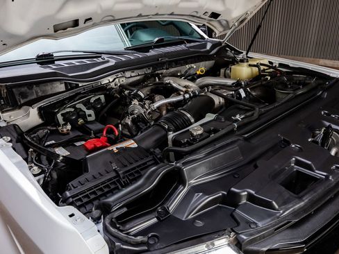 Used 2022 Ford F250 Platinum w/ Tremor Off-Road Package image 41