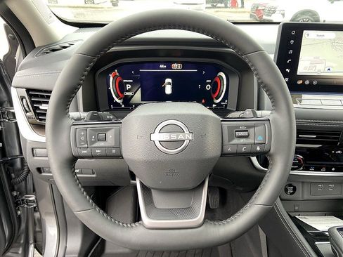 New 2026 Nissan Rogue Platinum image 13