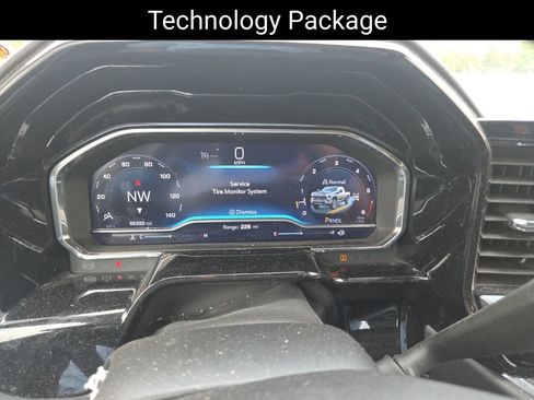 Used 2024 Chevrolet Silverado 2500 LTZ w/ LTZ Plus Package AWD/4WD image 13