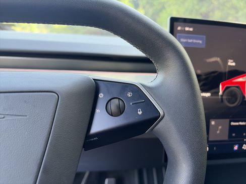 Used 2024 Tesla Cybertruck AWD Crew Cab image 35