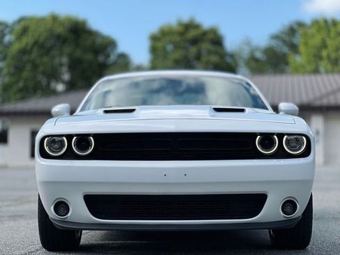 Used 2019 Dodge Challenger SXT w/ Blacktop Package RWD image 2