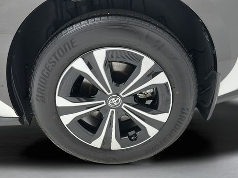 Used 2023 Toyota bZ4X FWD w/ Weather Package image 8