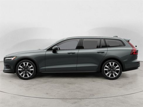 New 2026 Volvo V60 B5 Cross Country Ultra w/ Protection Package Premier image 2